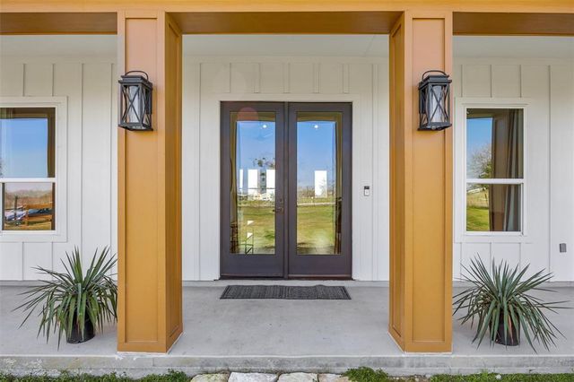 2230 Farm to Market 713, Lockhart, TX 78644