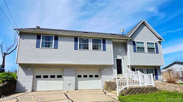 8751 Highland Ave Road, Watervliet, MI 49098