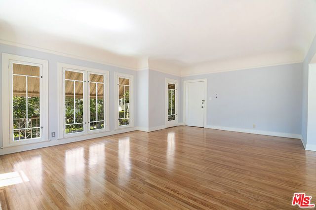 170 S Sycamore Avenue, Los Angeles, CA 90036