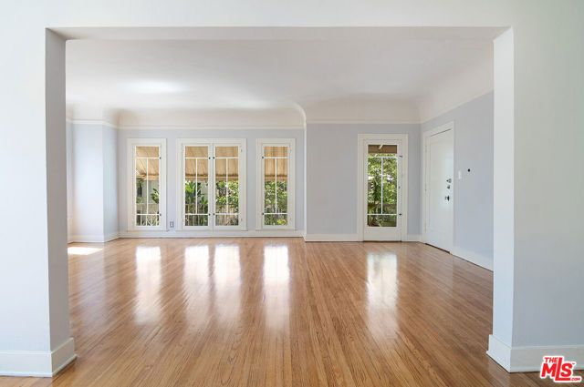 170 S Sycamore Avenue, Los Angeles, CA 90036