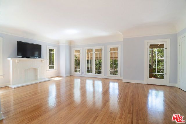 170 S Sycamore Avenue, Los Angeles, CA 90036