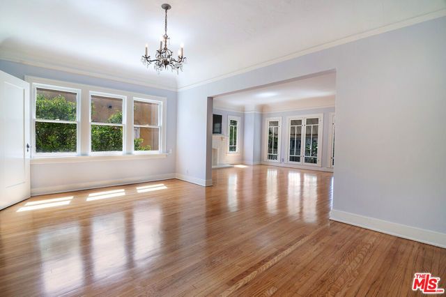 170 S Sycamore Avenue, Los Angeles, CA 90036