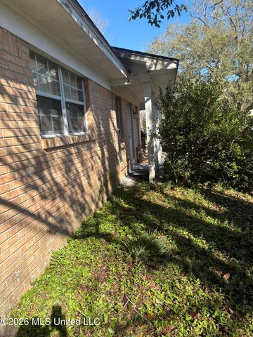 4219 Martha Court, Pascagoula, MS 39581