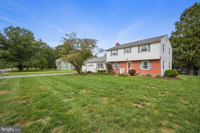 93 S FAIRFIELD DR, Dover, DE 19901