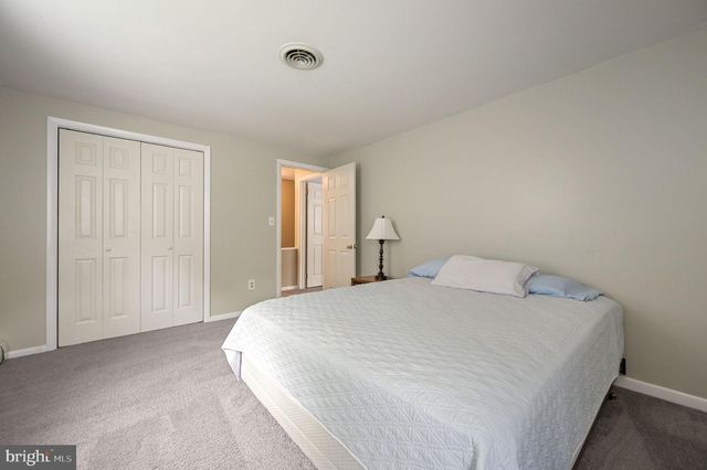 93 S FAIRFIELD DR, Dover, DE 19901