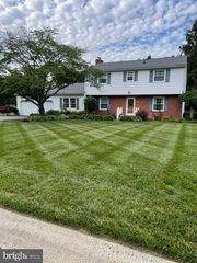 93 S FAIRFIELD DR, Dover, DE 19901
