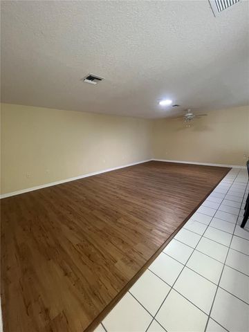 1111 APPLE TERRACE, Leesburg, FL 34748