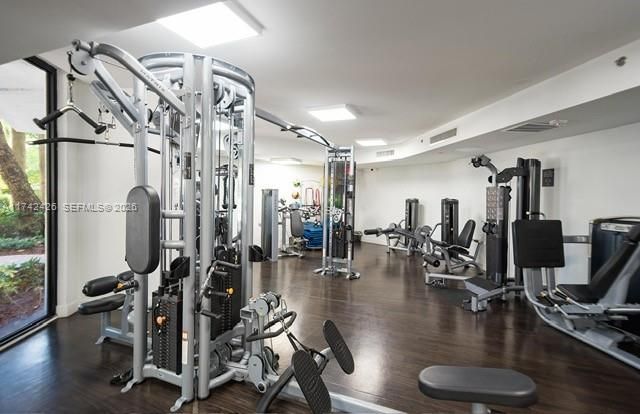 3300 NE 192nd Street 111, Aventura, FL 33180