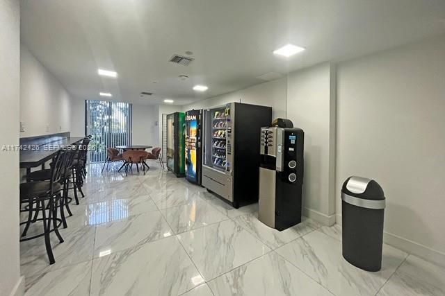 3300 NE 192nd Street 111, Aventura, FL 33180
