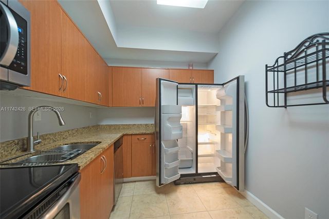 3300 NE 192nd Street 111, Aventura, FL 33180