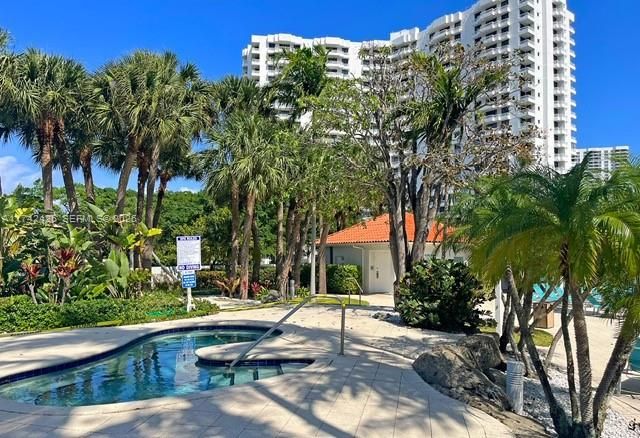3300 NE 192nd Street 111, Aventura, FL 33180
