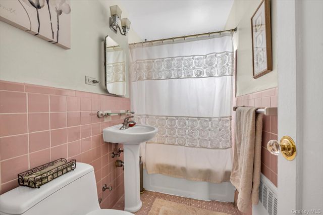 69-18 Bell Boulevard B, Bayside, NY 11364