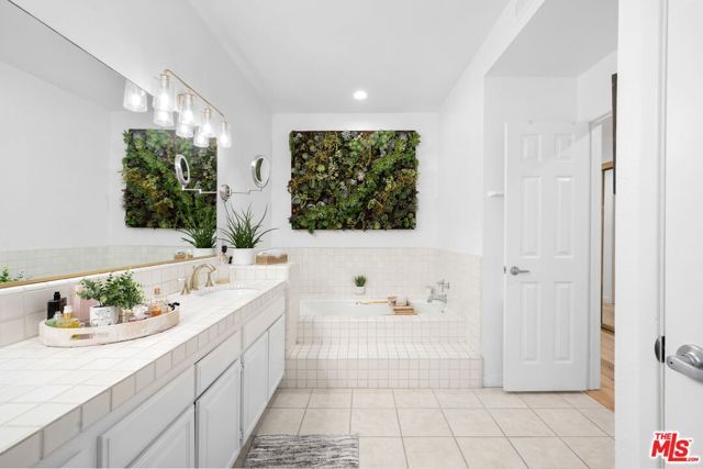 4338 Redwood Avenue B213, Marina Del Rey, CA 90292