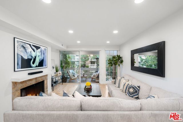 4338 Redwood Avenue B213, Marina Del Rey, CA 90292