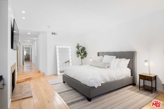 4338 Redwood Avenue B213, Marina Del Rey, CA 90292