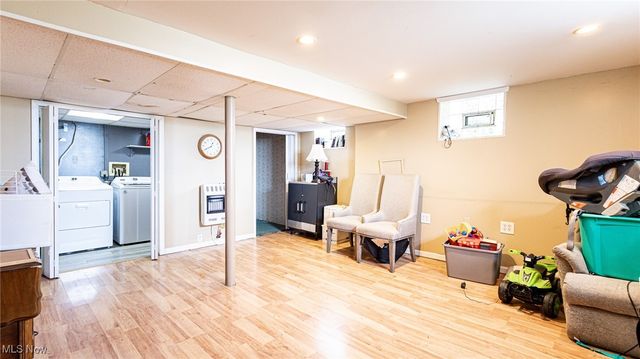 101 Starkey Boulevard, Wintersville, OH 43953