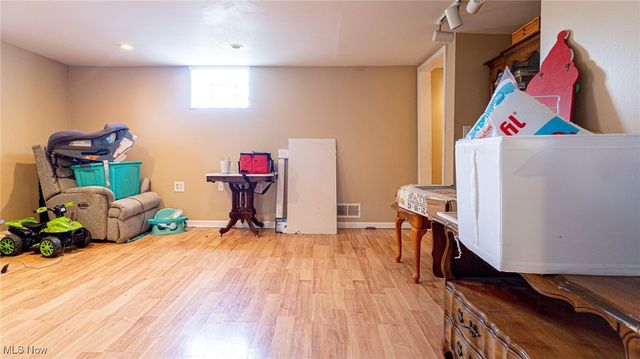 101 Starkey Boulevard, Wintersville, OH 43953