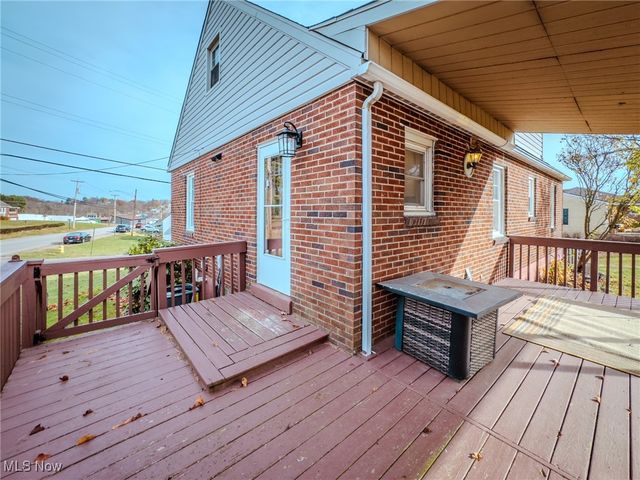 101 Starkey Boulevard, Wintersville, OH 43953