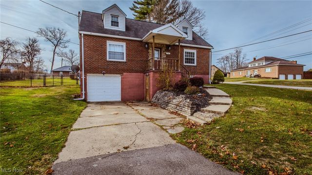 101 Starkey Boulevard, Wintersville, OH 43953