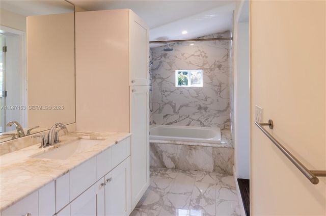 429 Deer Run, Miami Springs, FL 33166