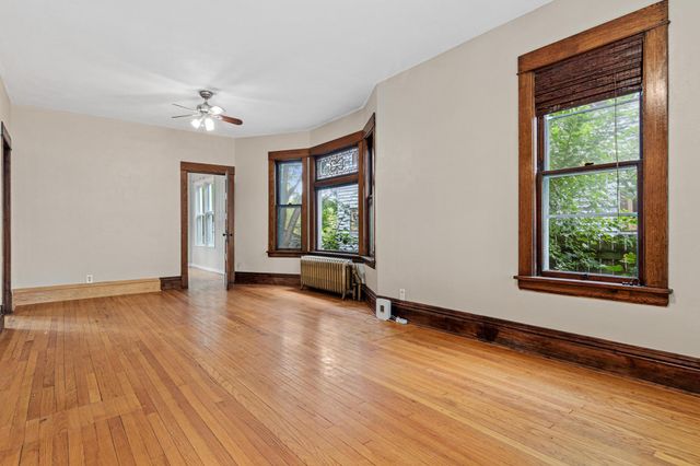 1070 Minnehaha Avenue E, Saint Paul, MN 55106