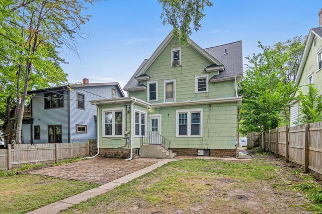 1070 Minnehaha Avenue E, Saint Paul, MN 55106