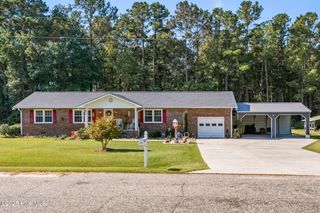 111 Pineland Woods Drive, Whiteville, NC 28472