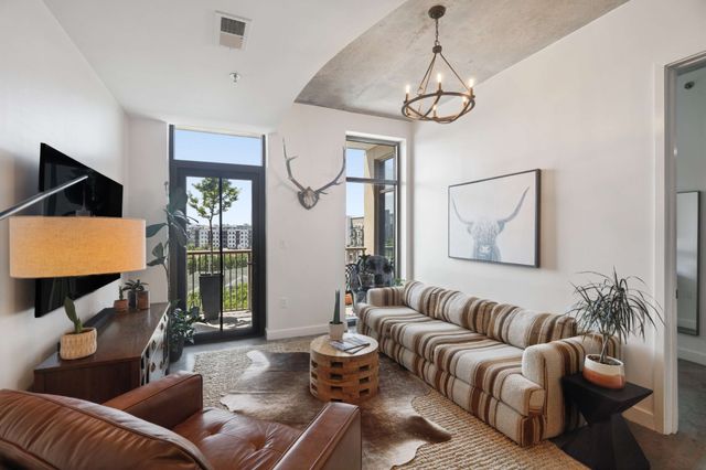 1510 Demonbreun St Apt 701, Nashville, TN 37203