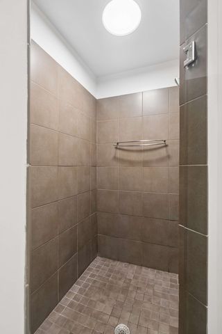 1510 Demonbreun St Apt 701, Nashville, TN 37203