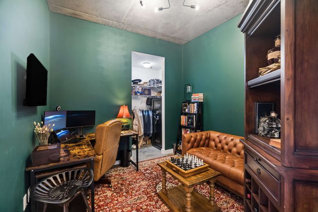 1510 Demonbreun St Apt 701, Nashville, TN 37203