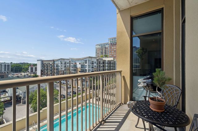1510 Demonbreun St Apt 701, Nashville, TN 37203