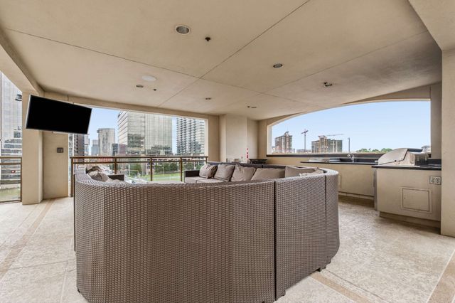 1510 Demonbreun St Apt 701, Nashville, TN 37203