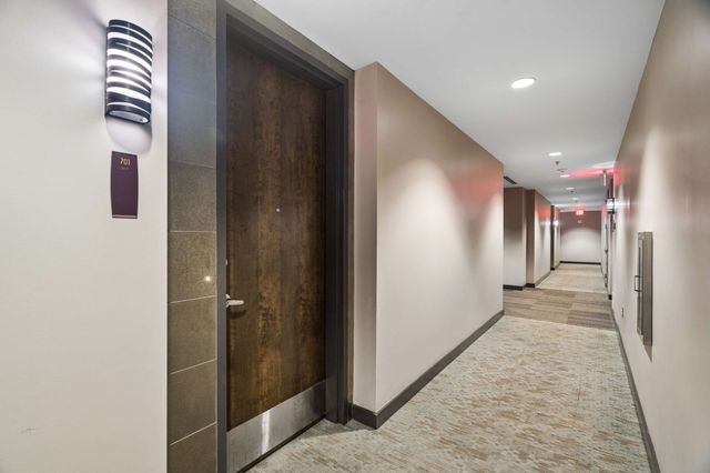 1510 Demonbreun St Apt 701, Nashville, TN 37203