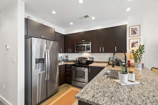 1510 Demonbreun St Apt 701, Nashville, TN 37203