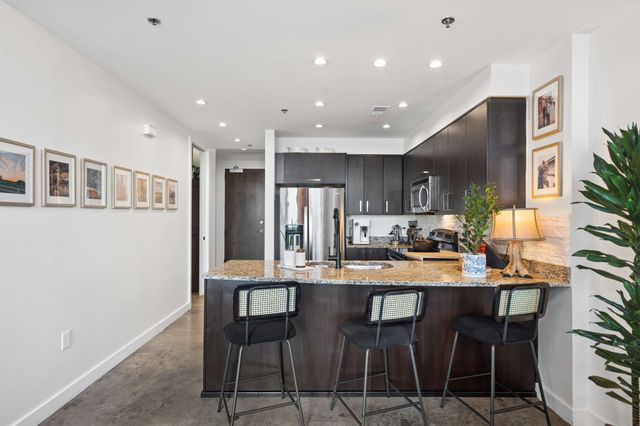 1510 Demonbreun St Apt 701, Nashville, TN 37203