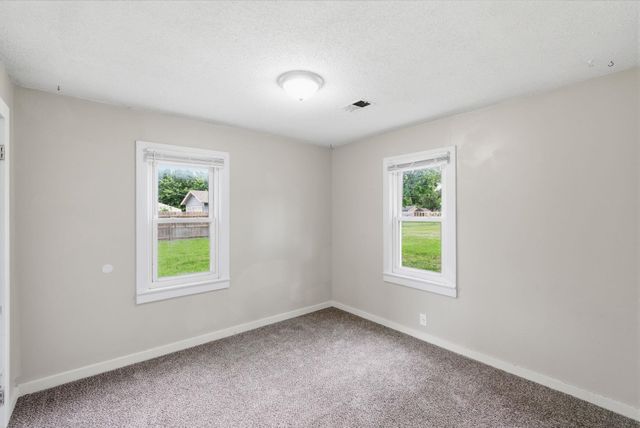 3317 W 9th St N, Wichita, KS 67203