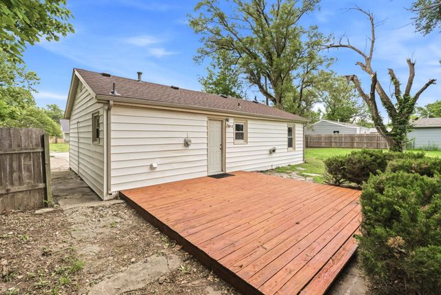 3317 W 9th St N, Wichita, KS 67203