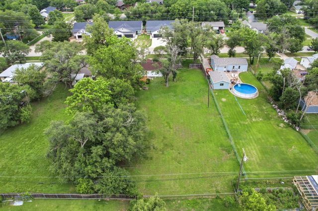 3317 W 9th St N, Wichita, KS 67203