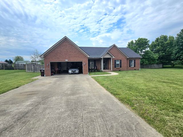 179 Bright Leaf Drive, Lancaster, KY 40444