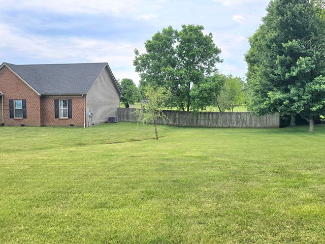179 Bright Leaf Drive, Lancaster, KY 40444