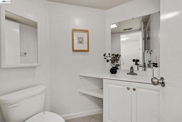 4290 Tiburon Dr, Fremont, CA 94555