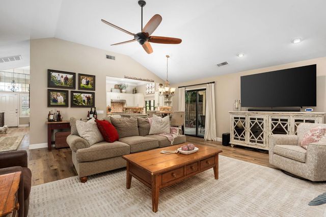 1978 Gibson Avenue, Clovis, CA 93611