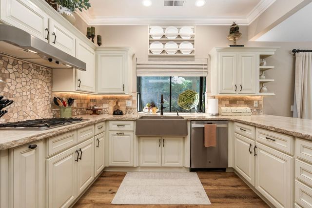 1978 Gibson Avenue, Clovis, CA 93611