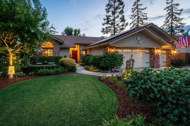 1978 Gibson Avenue, Clovis, CA 93611