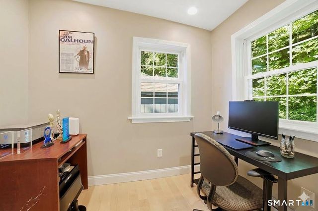 112 Hedgehog Lane, Simsbury, CT 06092