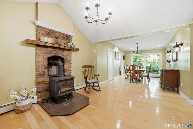 112 Hedgehog Lane, Simsbury, CT 06092