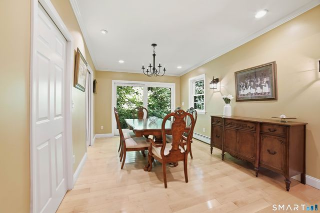 112 Hedgehog Lane, Simsbury, CT 06092