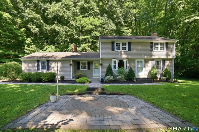 112 Hedgehog Lane, Simsbury, CT 06092