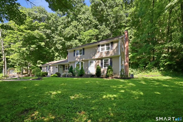 112 Hedgehog Lane, Simsbury, CT 06092