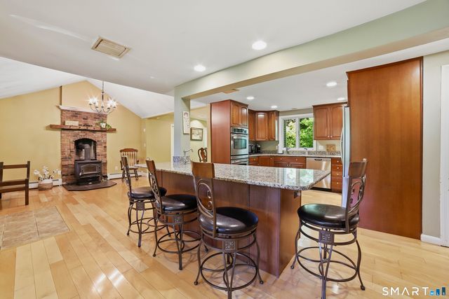 112 Hedgehog Lane, Simsbury, CT 06092